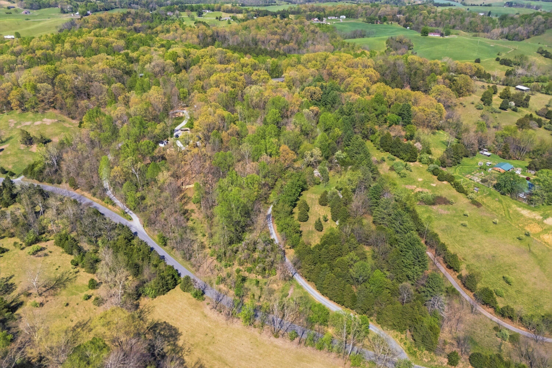 1124 Old Hollow RD - Photo 64