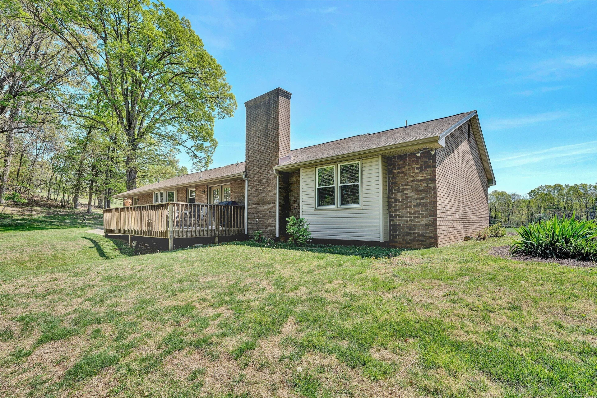 229 Normans LN - Photo 32