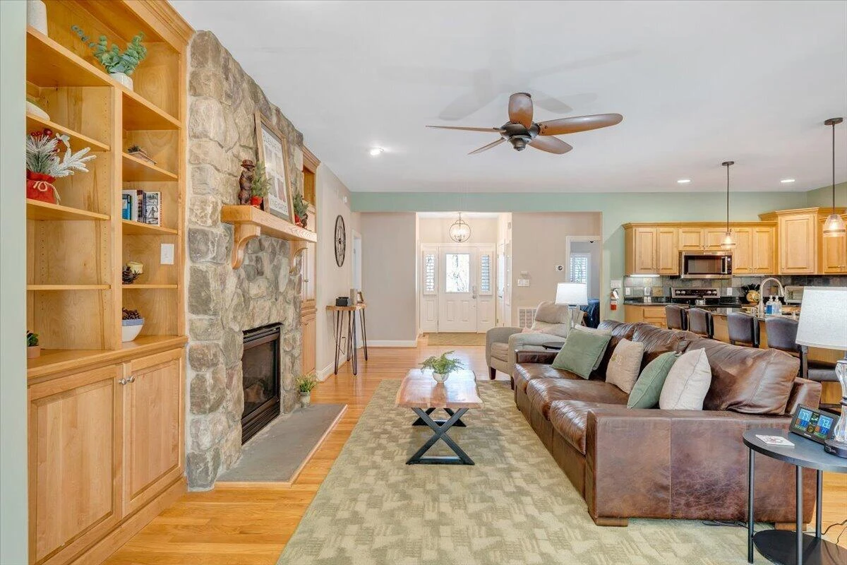 115 Hemlock DR - Photo 14