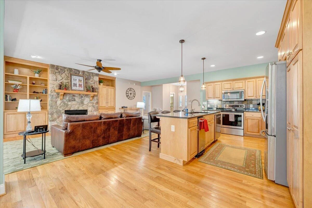 115 Hemlock DR - Photo 24