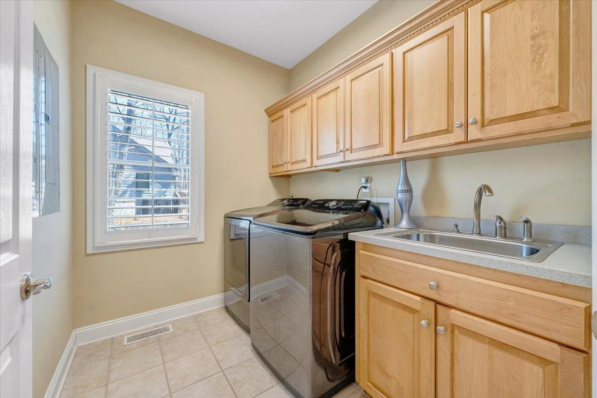 115 Hemlock DR - Photo 40