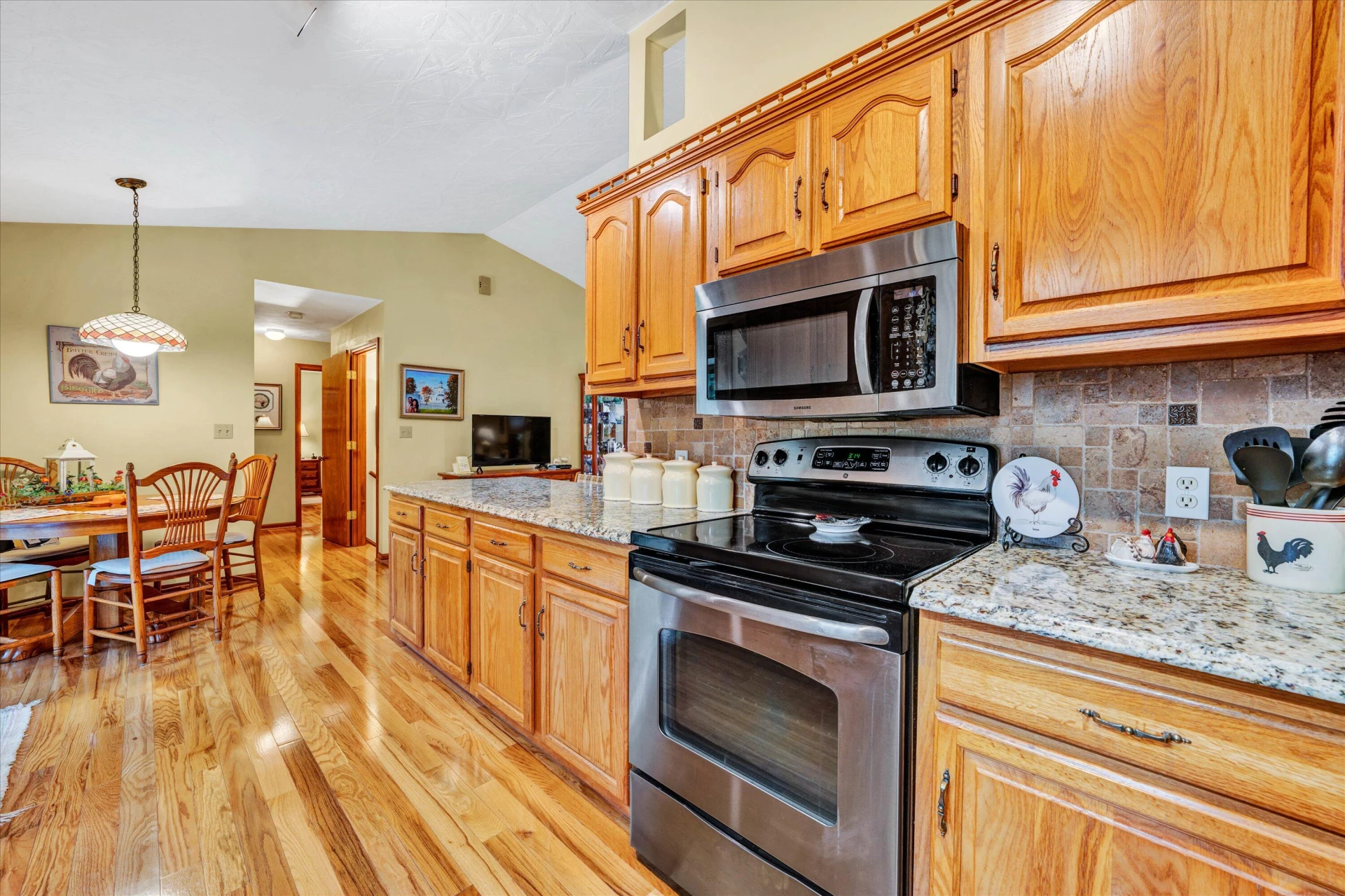 1527 Quail DR - Photo 13