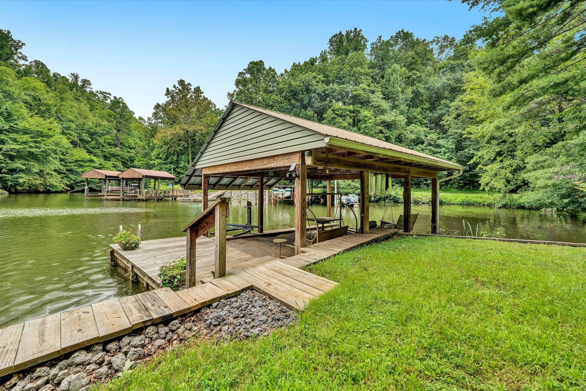 1527 Quail DR - Photo 2
