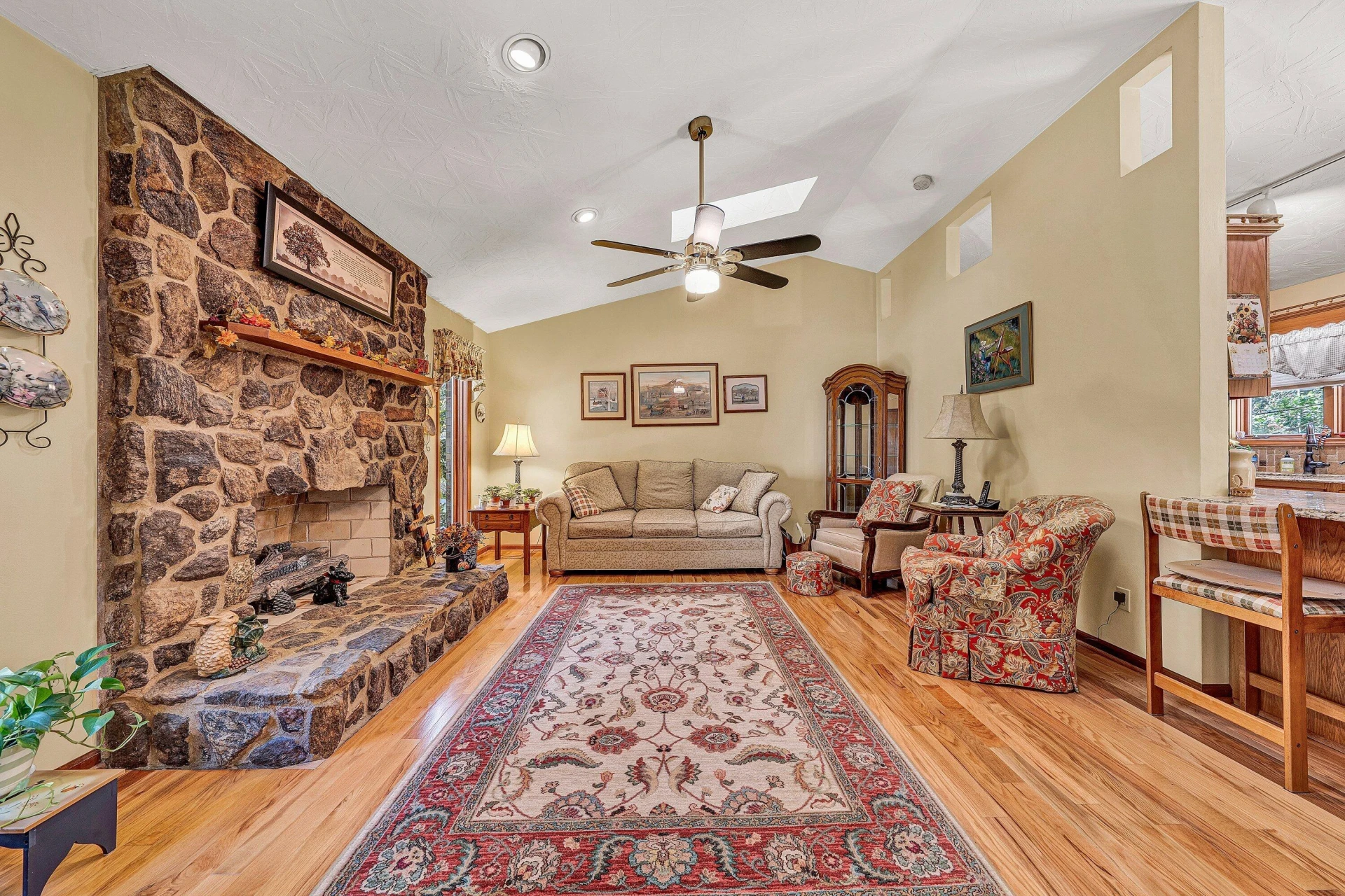 1527 Quail DR - Photo 5