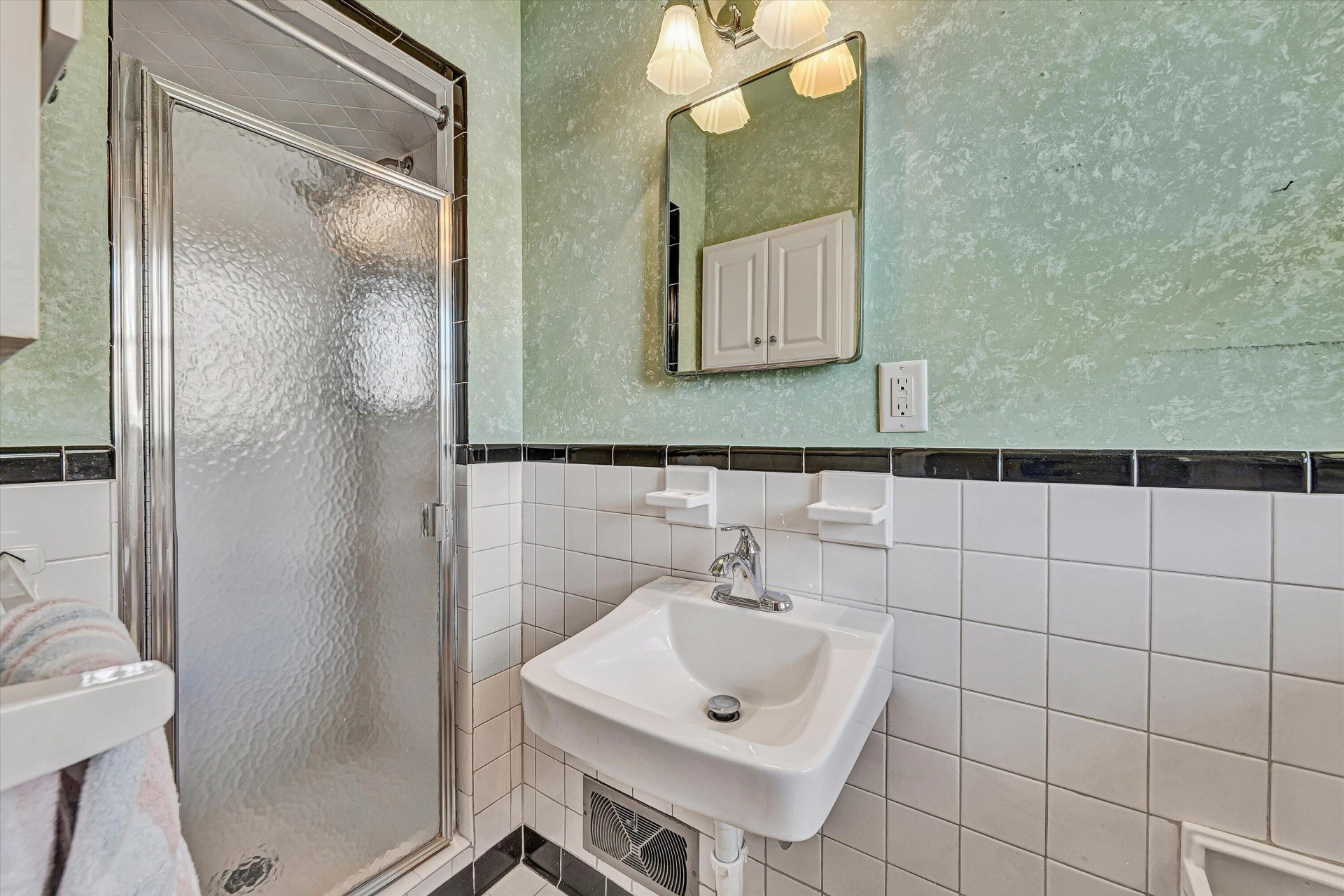 3320 Melody AVE - Photo 18