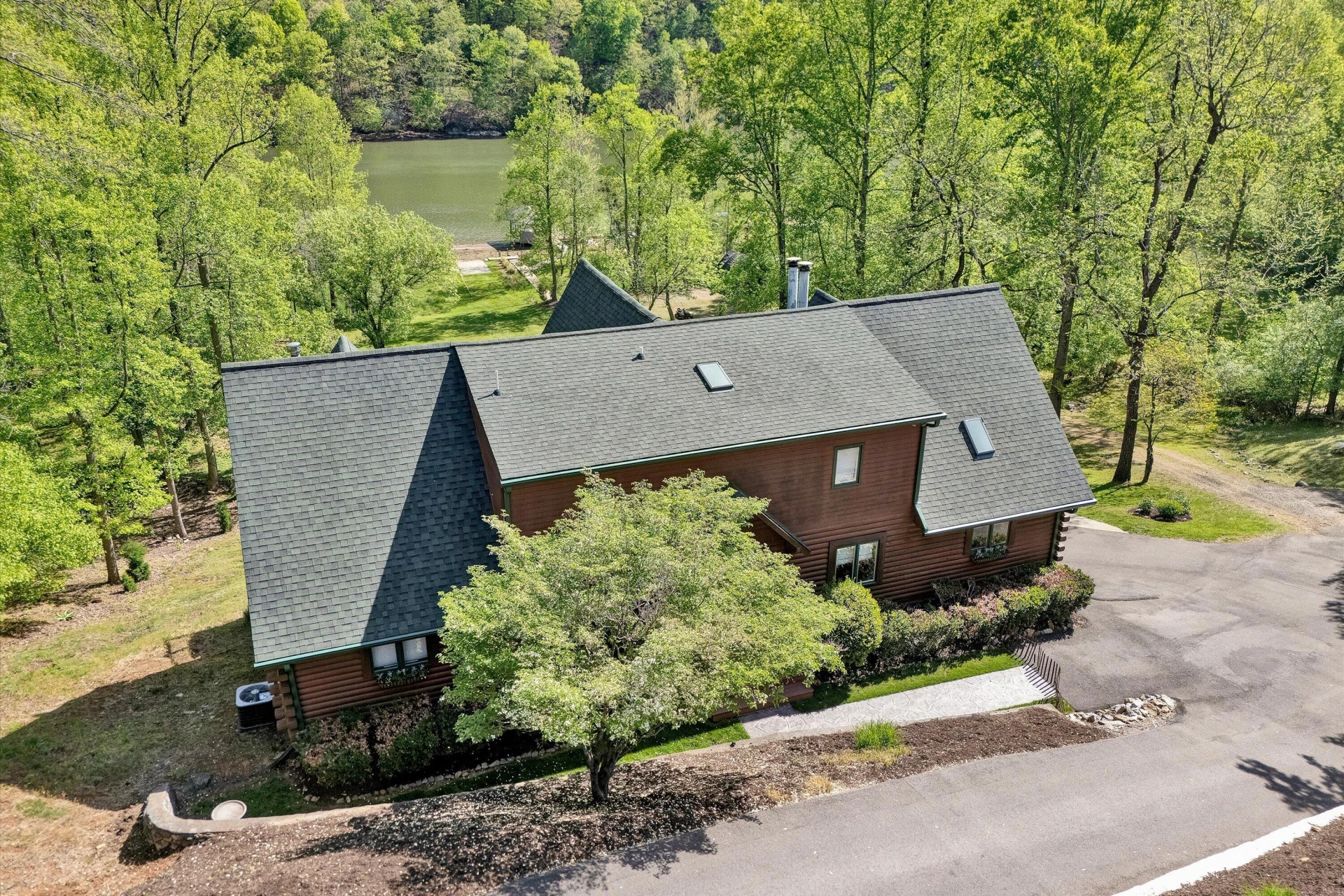 540 Lakeshore Terrace RD - Photo 3