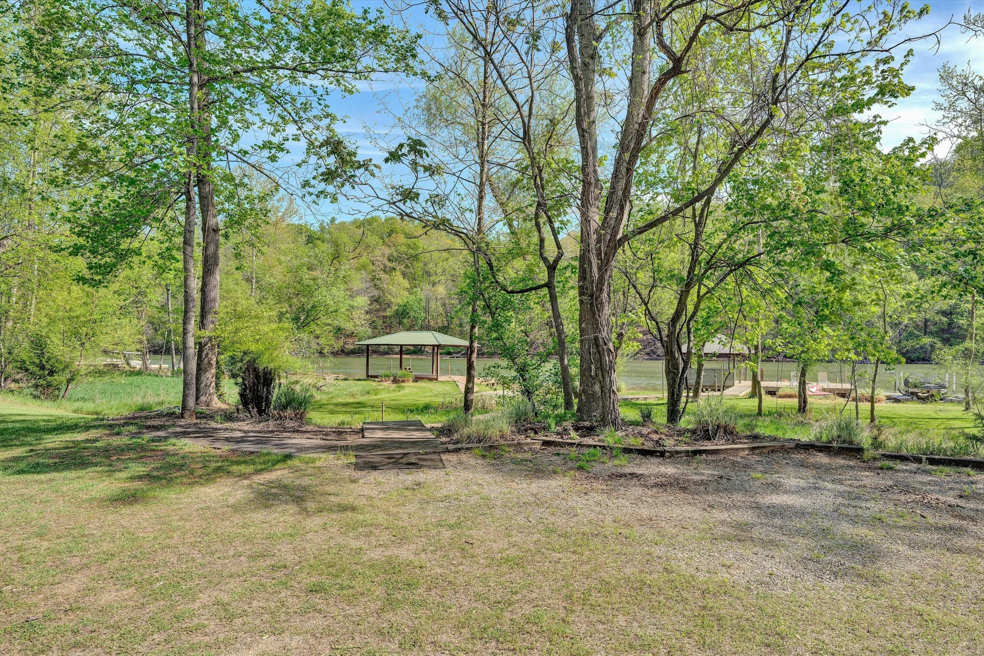 540 Lakeshore Terrace RD - Photo 63