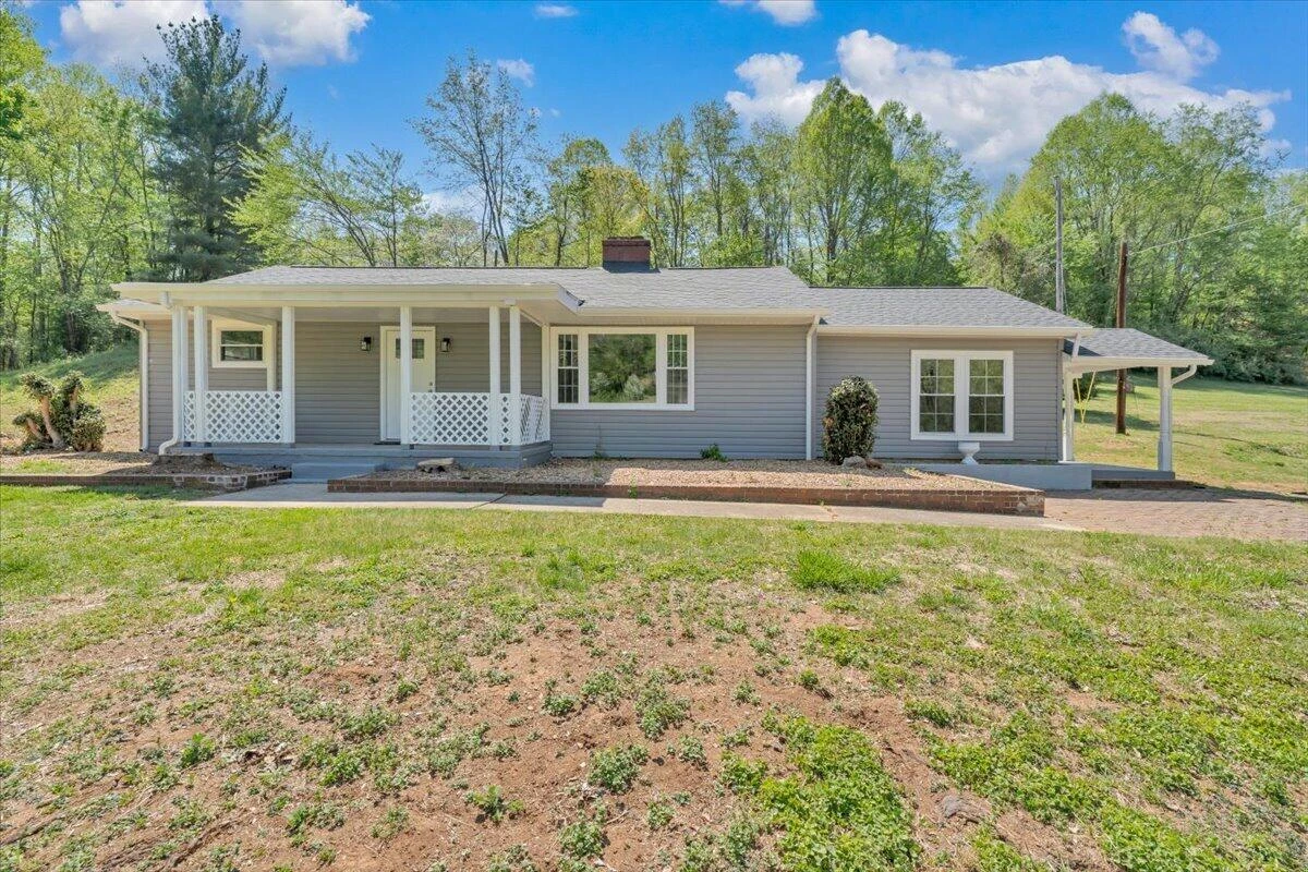112 Frankie LN