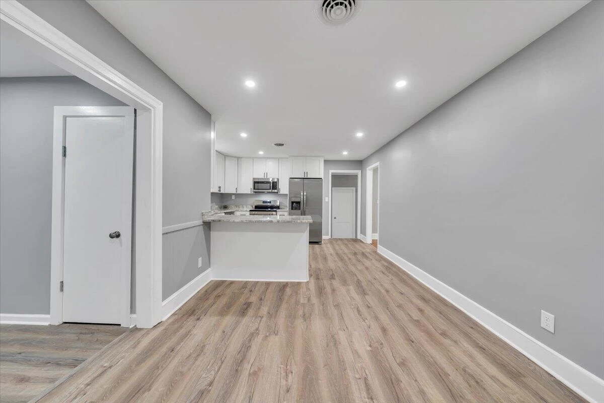 112 Frankie LN - Photo 11