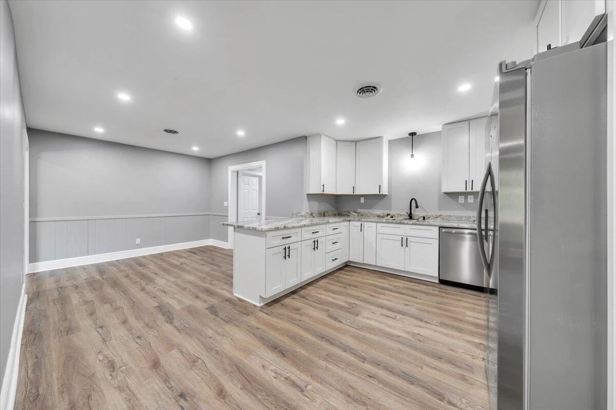 112 Frankie LN - Photo 15