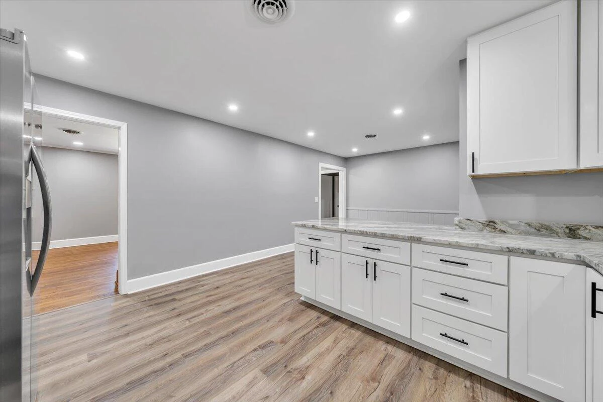 112 Frankie LN - Photo 18