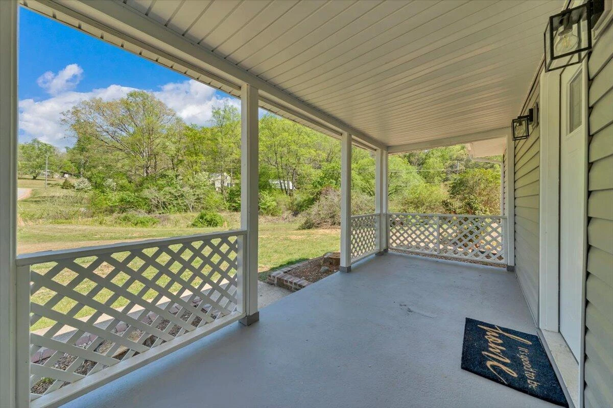 112 Frankie LN - Photo 4