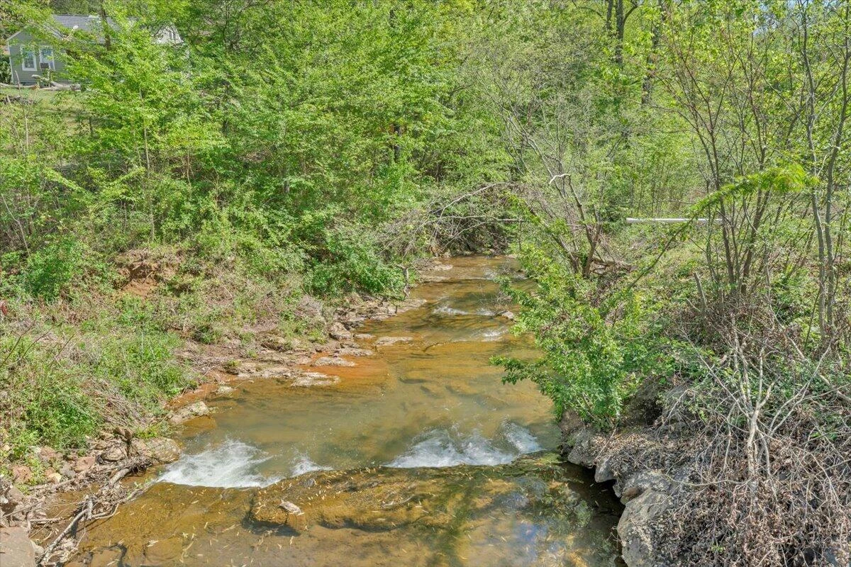112 Frankie LN - Photo 43