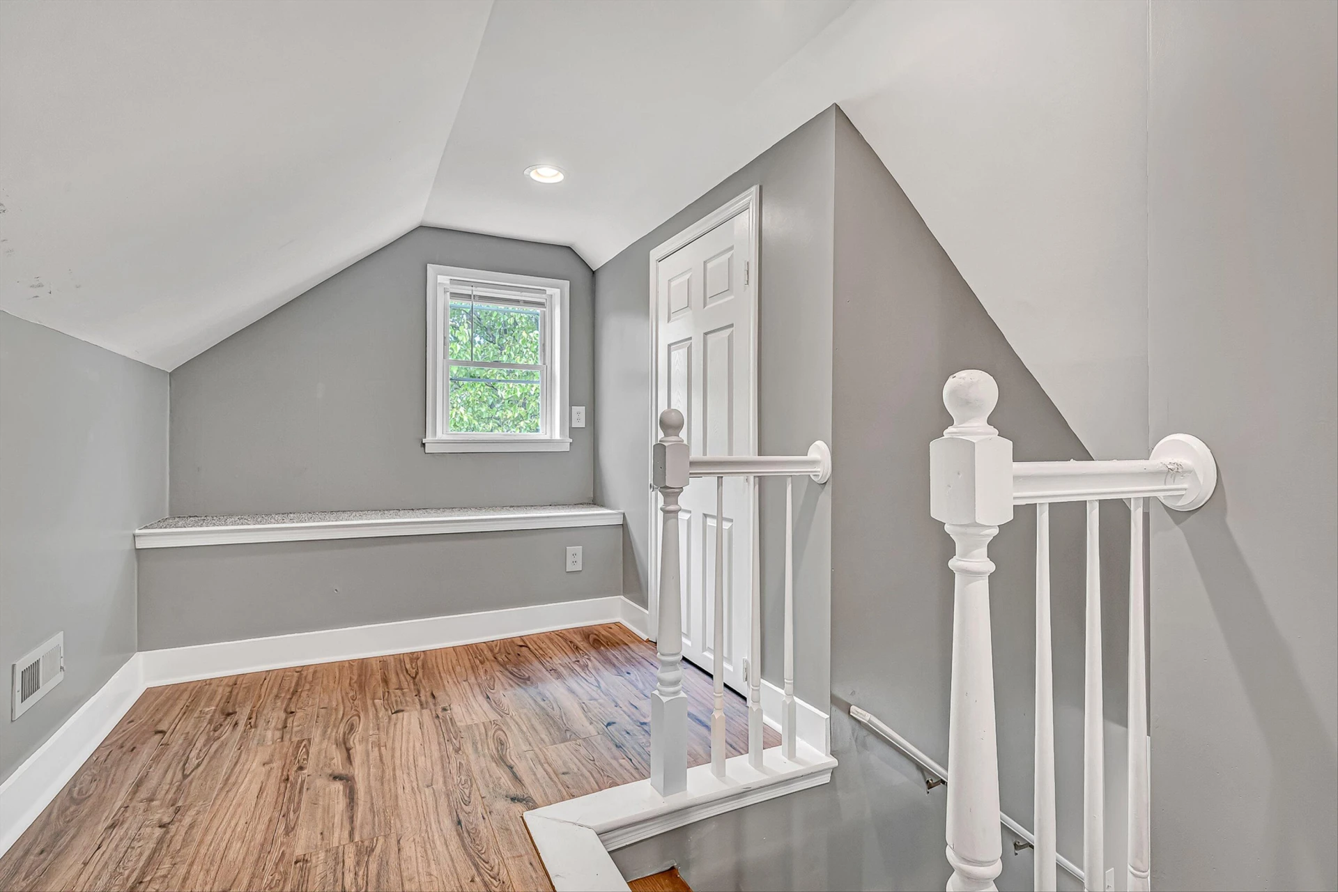 1404 10Th ST NE - Photo 18