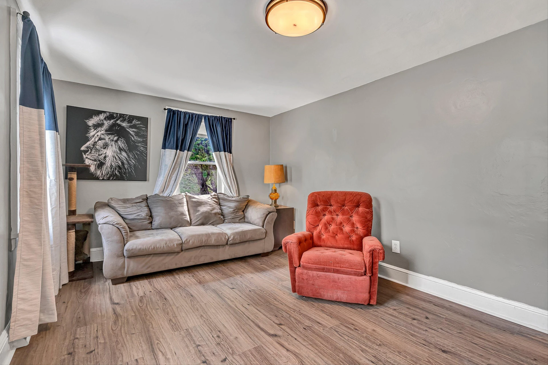 1404 10Th ST NE - Photo 4