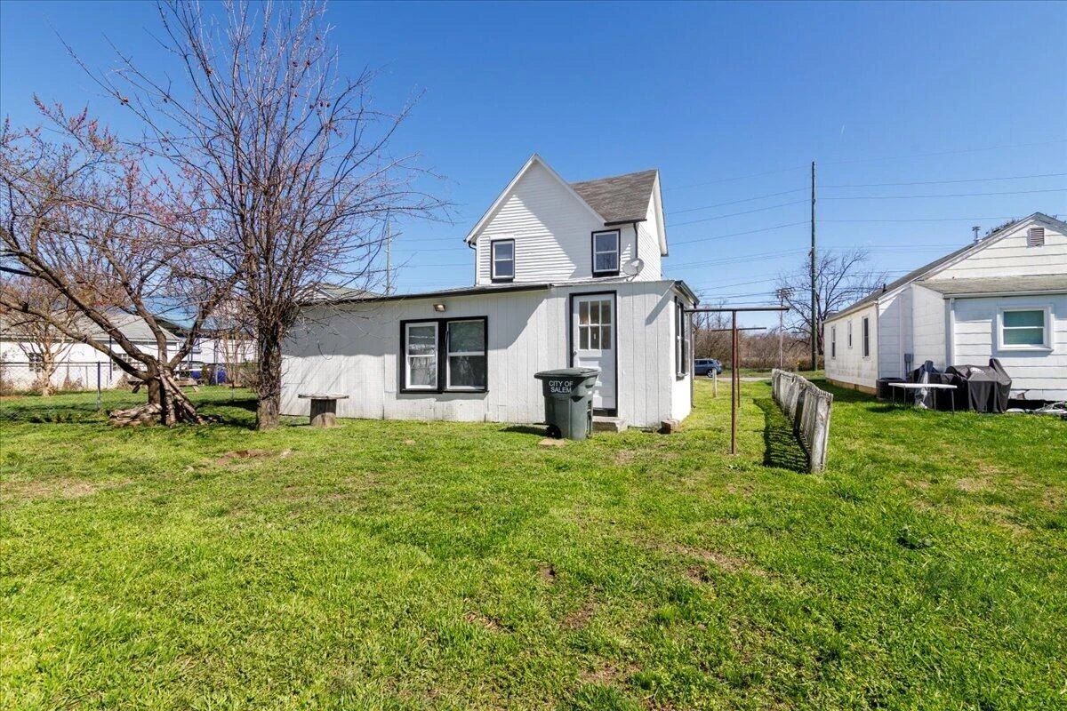 906 Front AVE - Photo 26