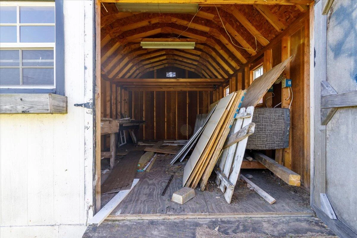 906 Front AVE - Photo 28