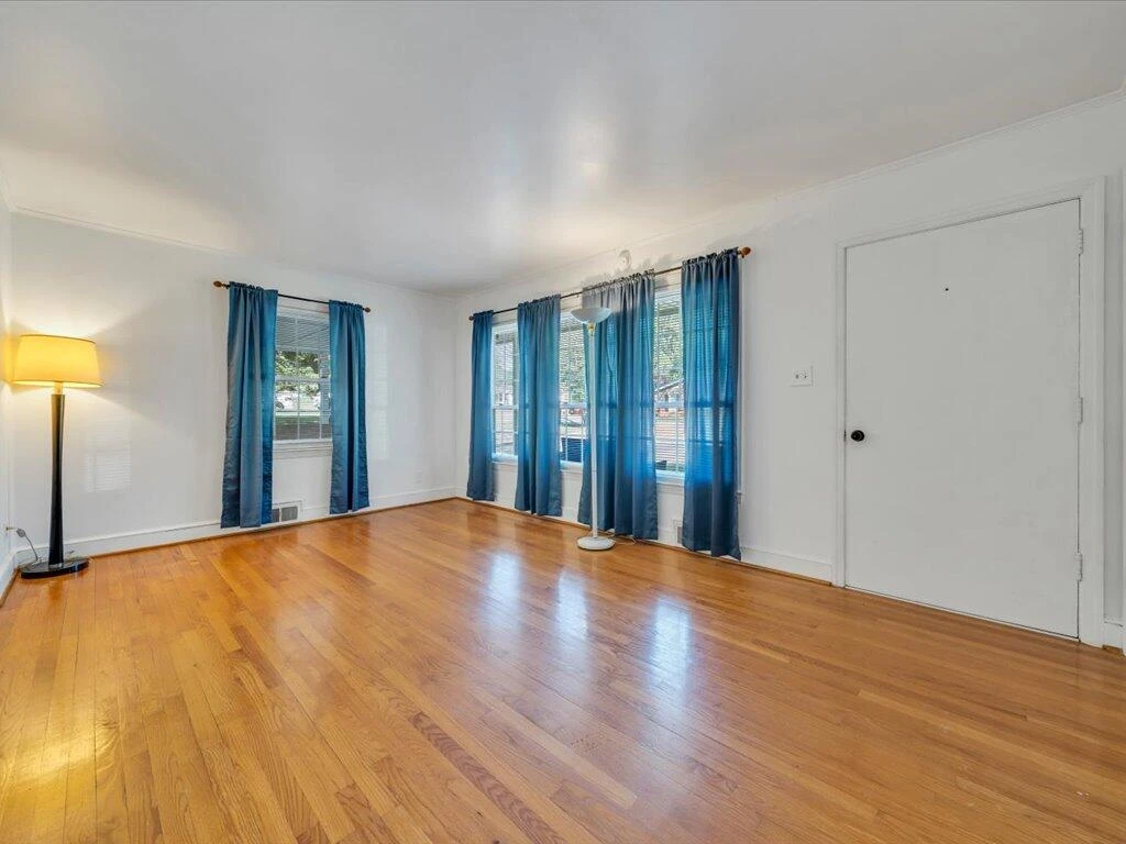 710 Druid LN - Photo 4