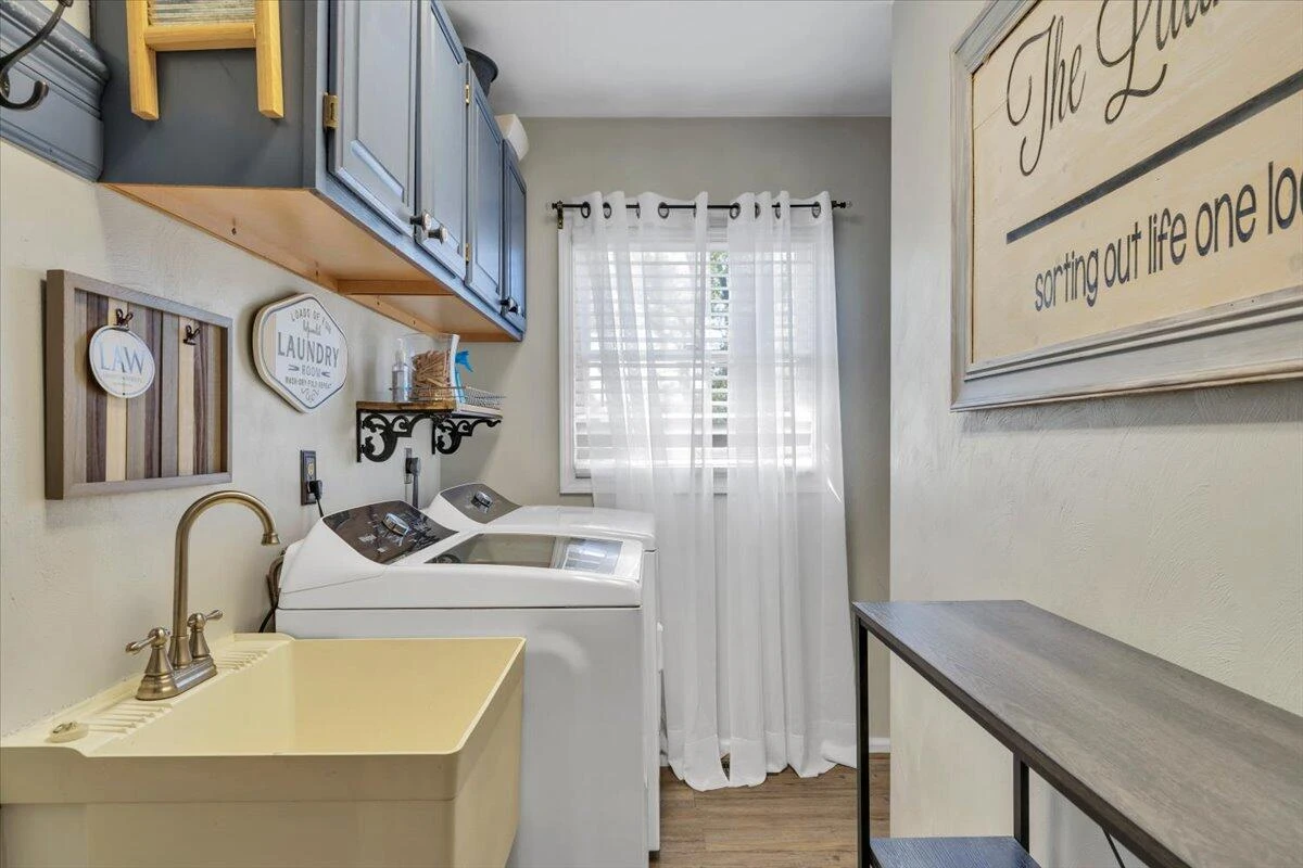 728 HARRISON AVE - Photo 19