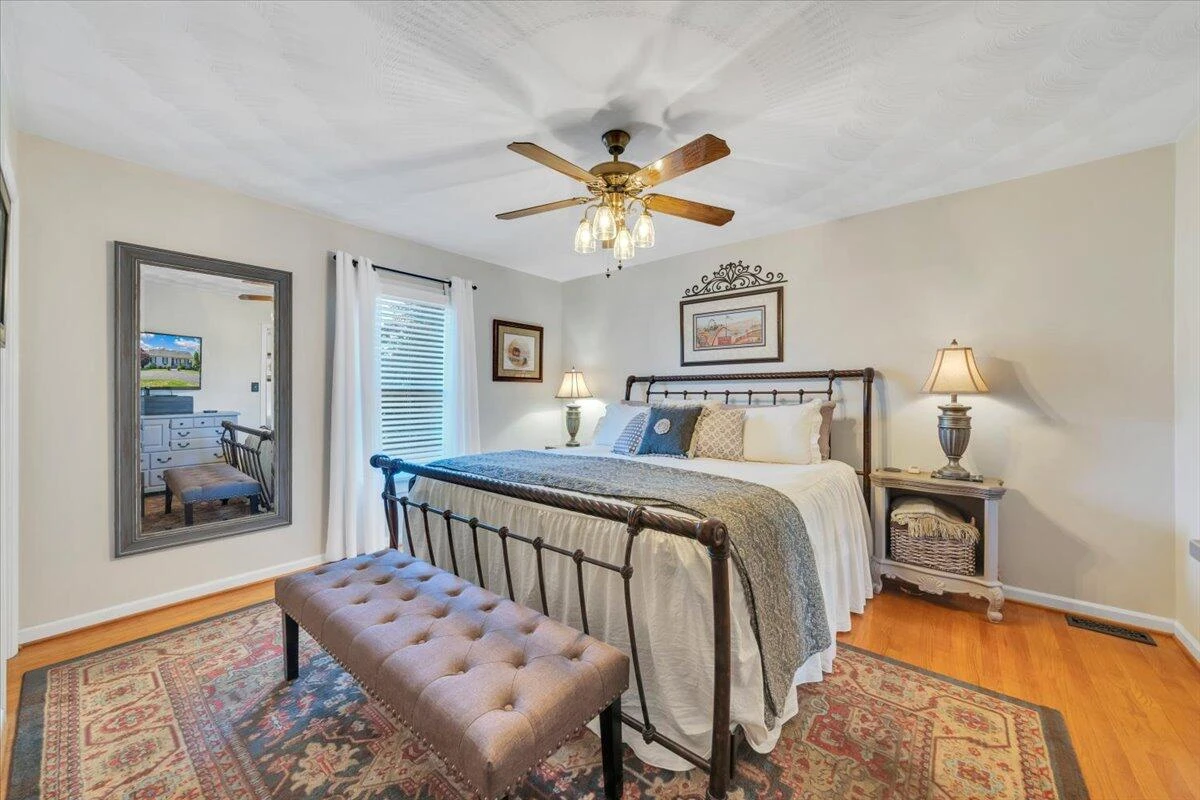 728 HARRISON AVE - Photo 21