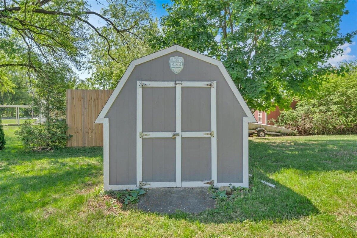 728 HARRISON AVE - Photo 47
