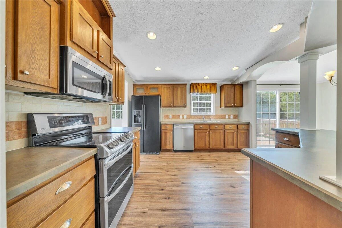 3767 Bandy RD - Photo 9