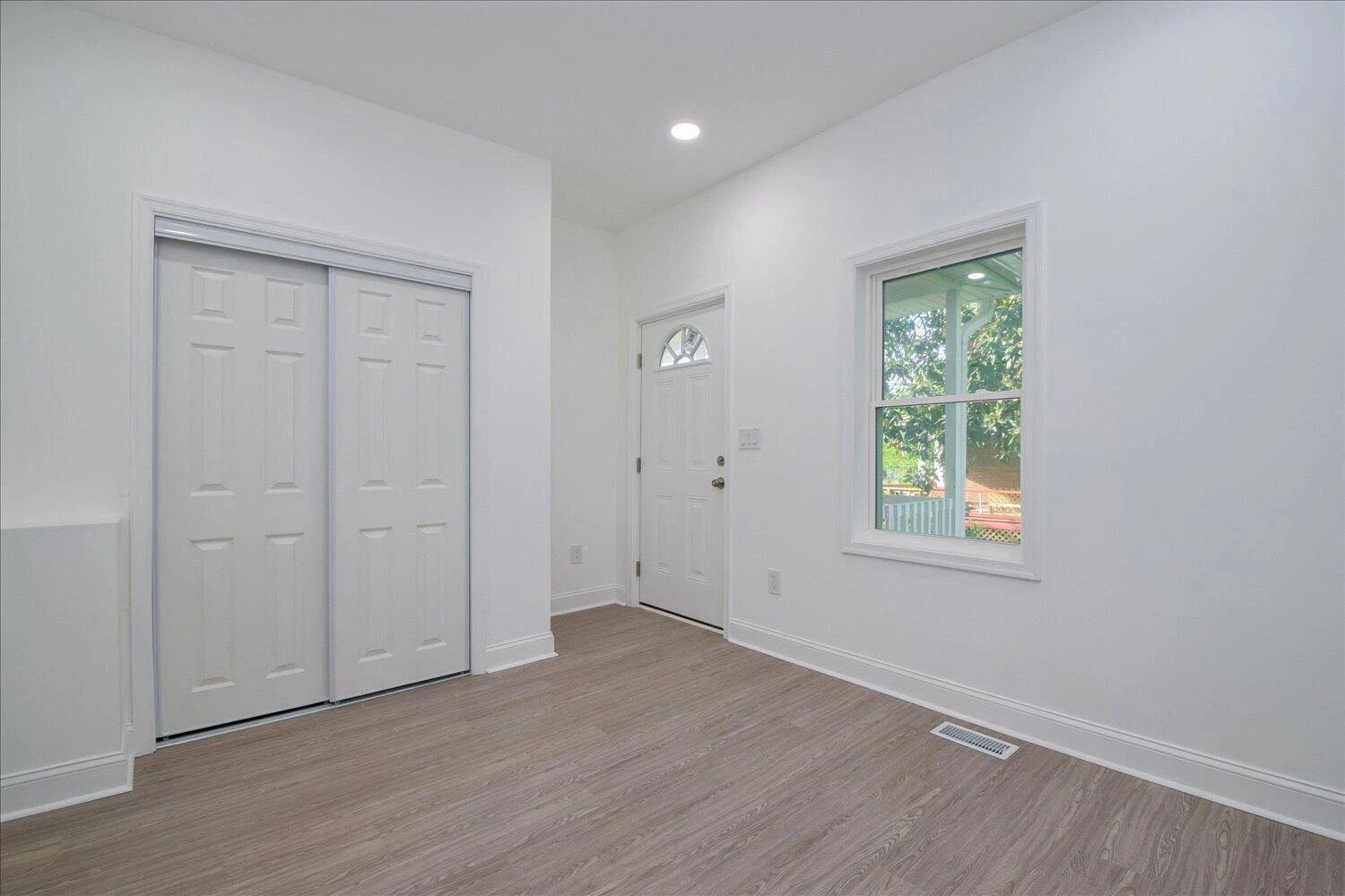 1530 Lafayette BLVD NW - Photo 14