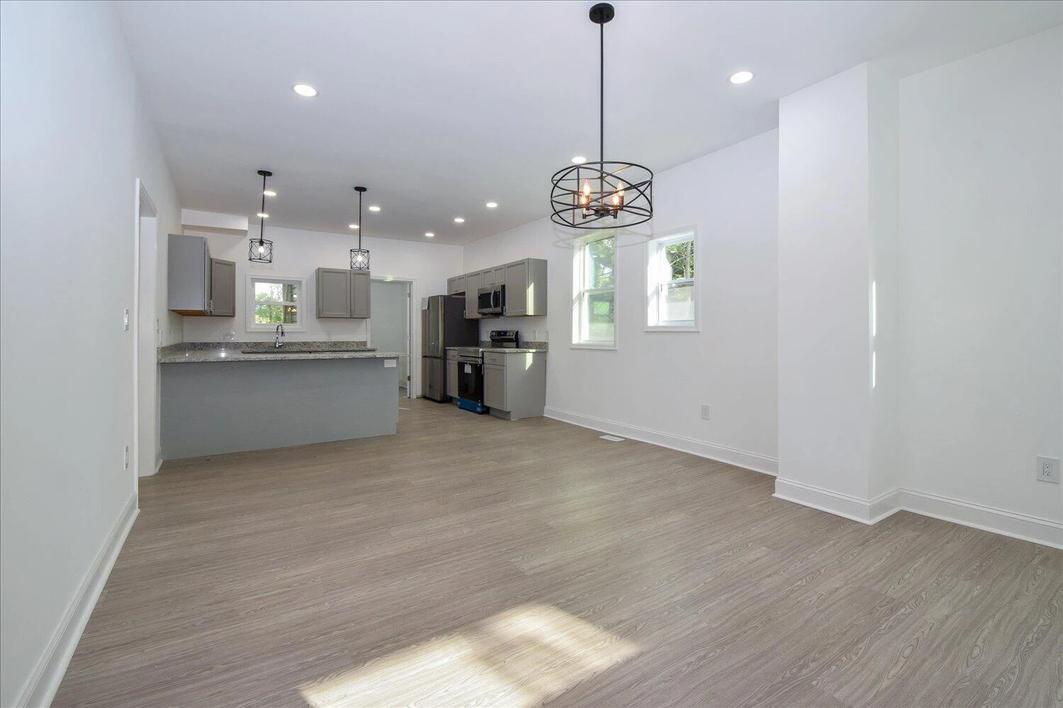 1530 Lafayette BLVD NW - Photo 5