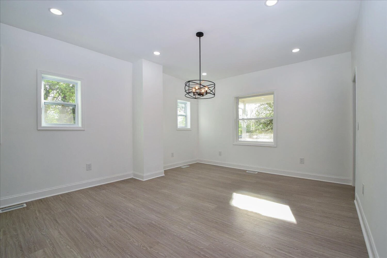 1530 Lafayette BLVD NW - Photo 6