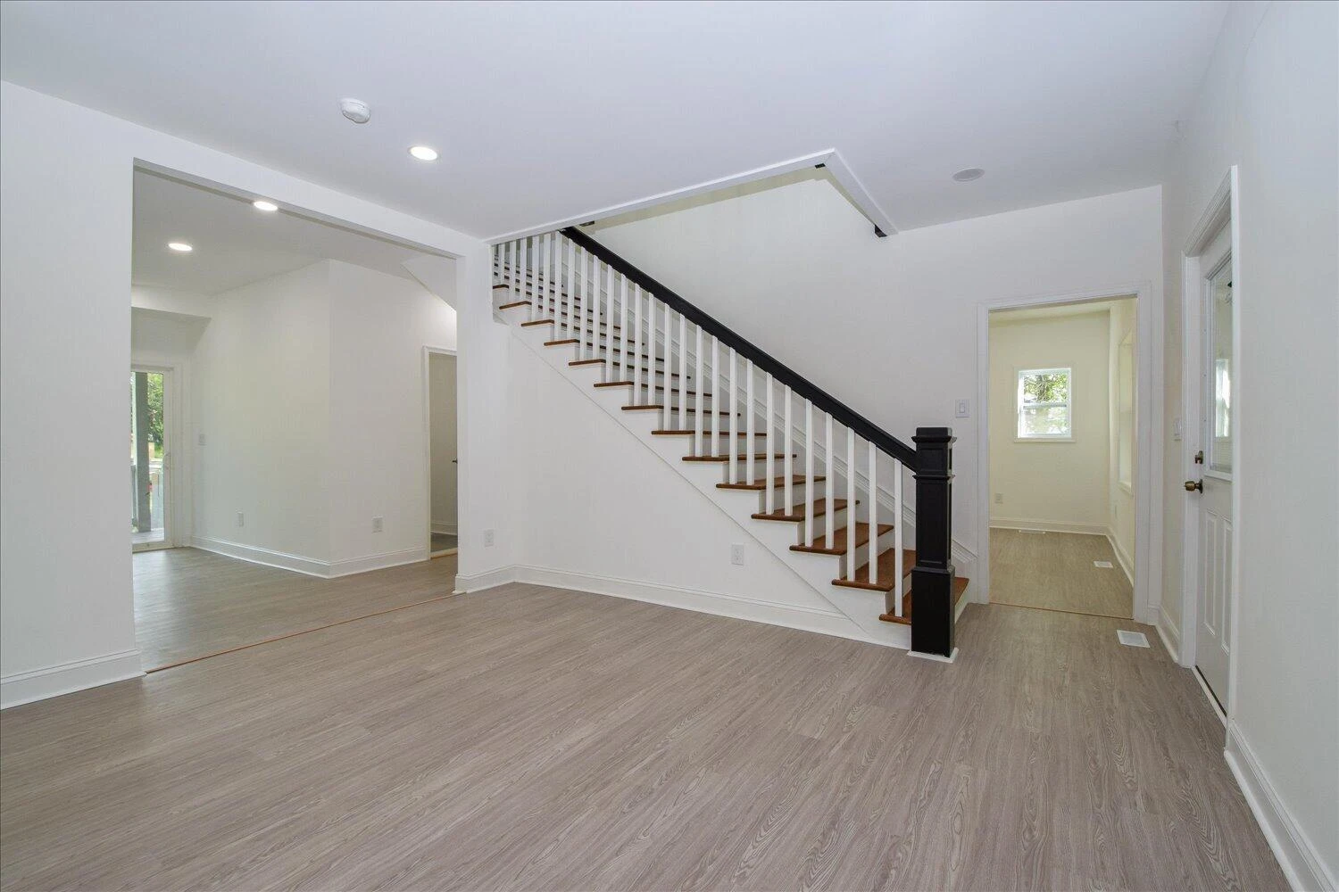 1530 Lafayette BLVD NW - Photo 9