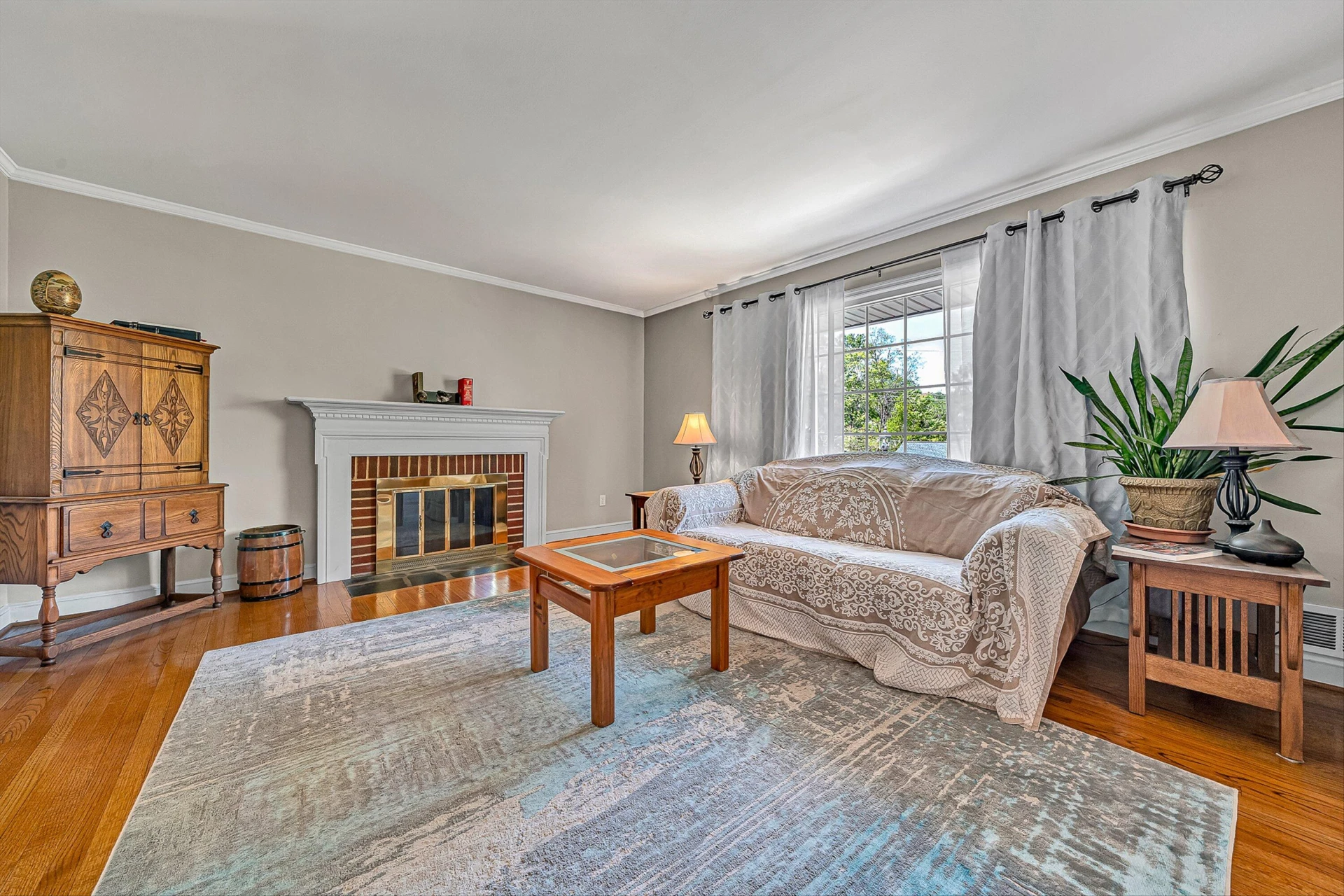 4824 Brookwood DR - Photo 4