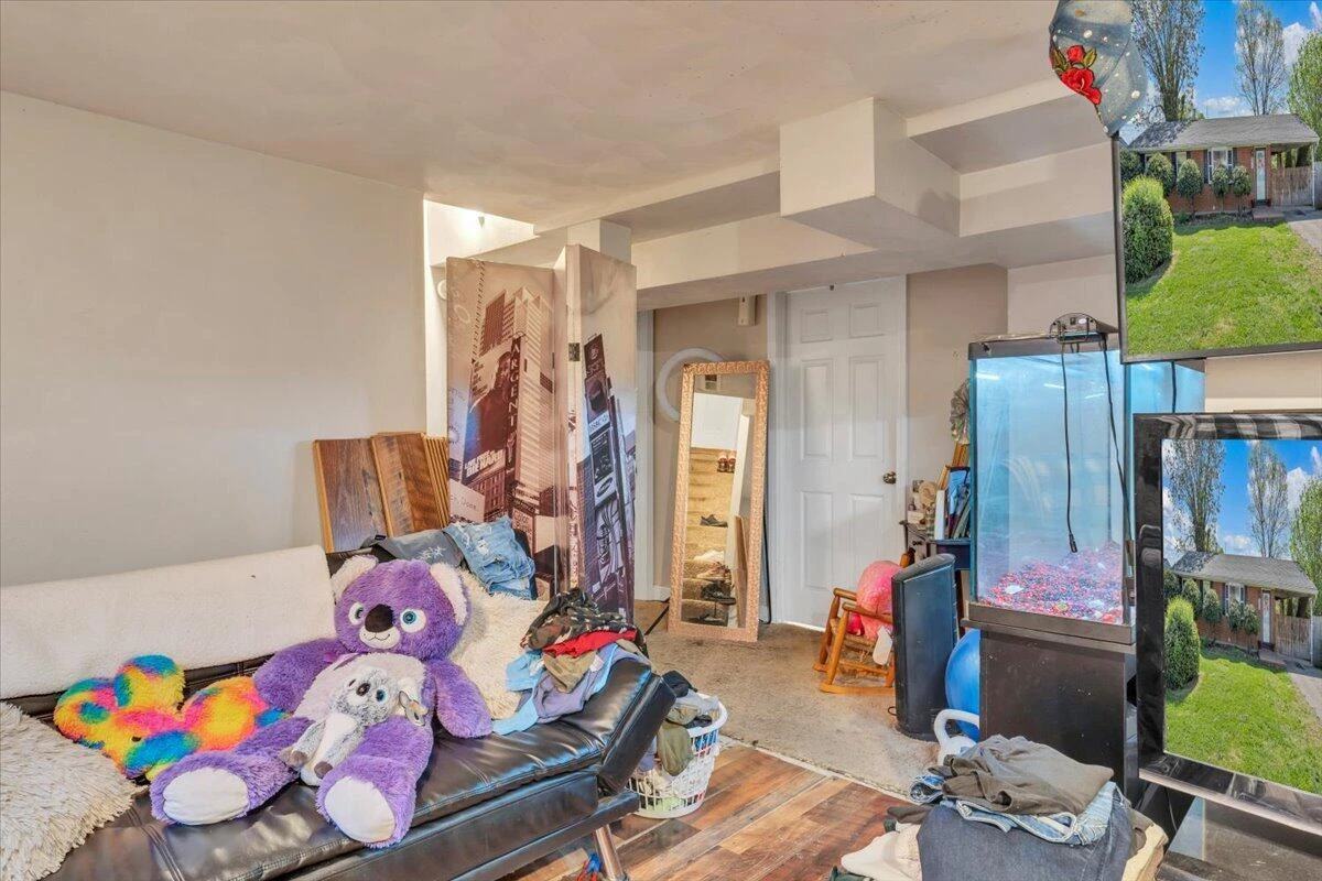 212 Nancy DR NW - Photo 15