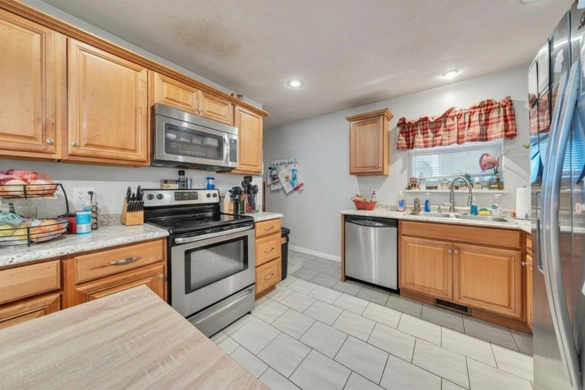 212 Nancy DR NW - Photo 8
