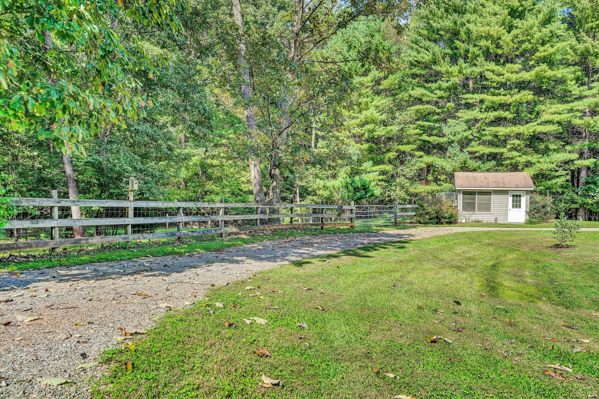 230 Wedgewood DR - Photo 36