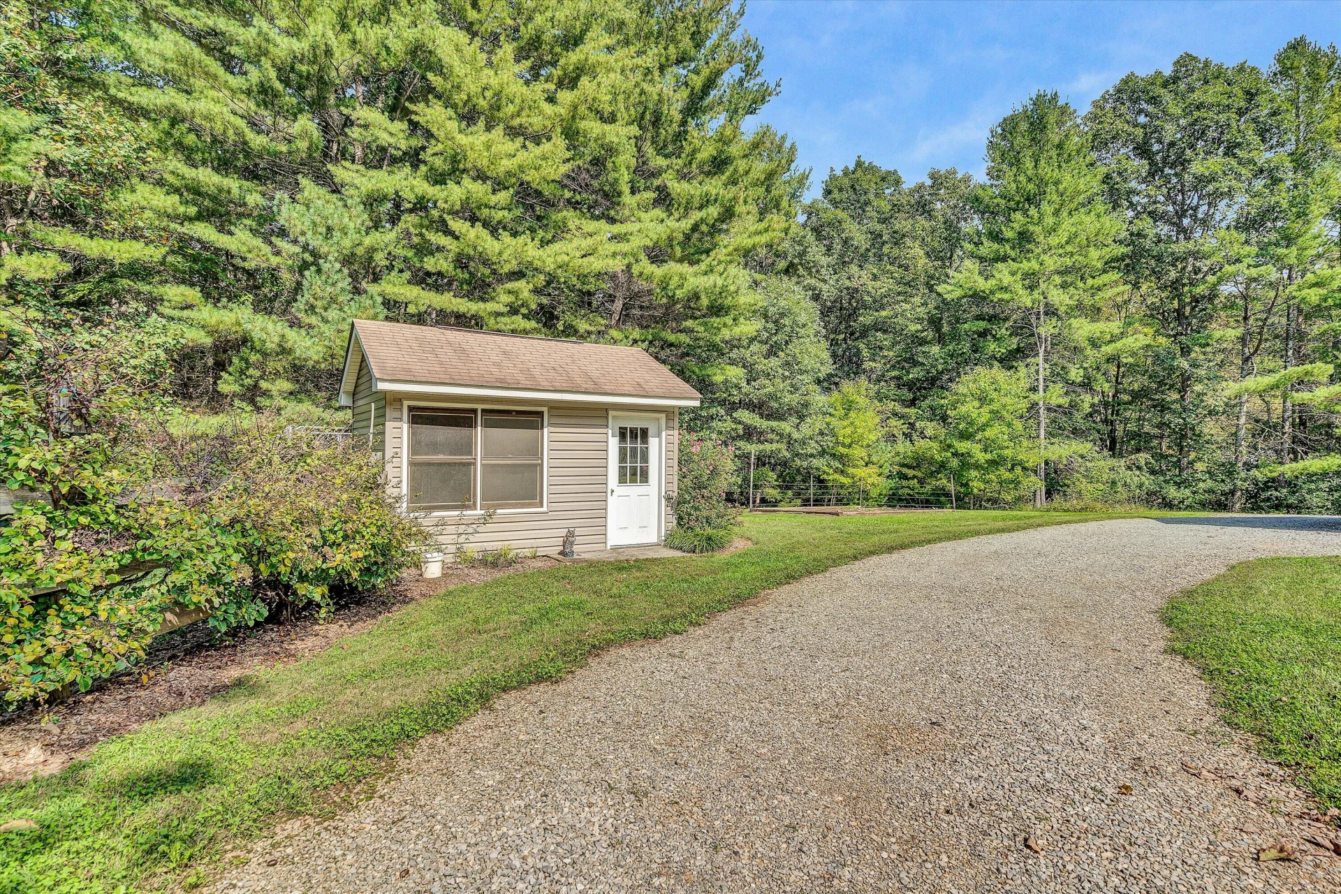 230 Wedgewood DR - Photo 39
