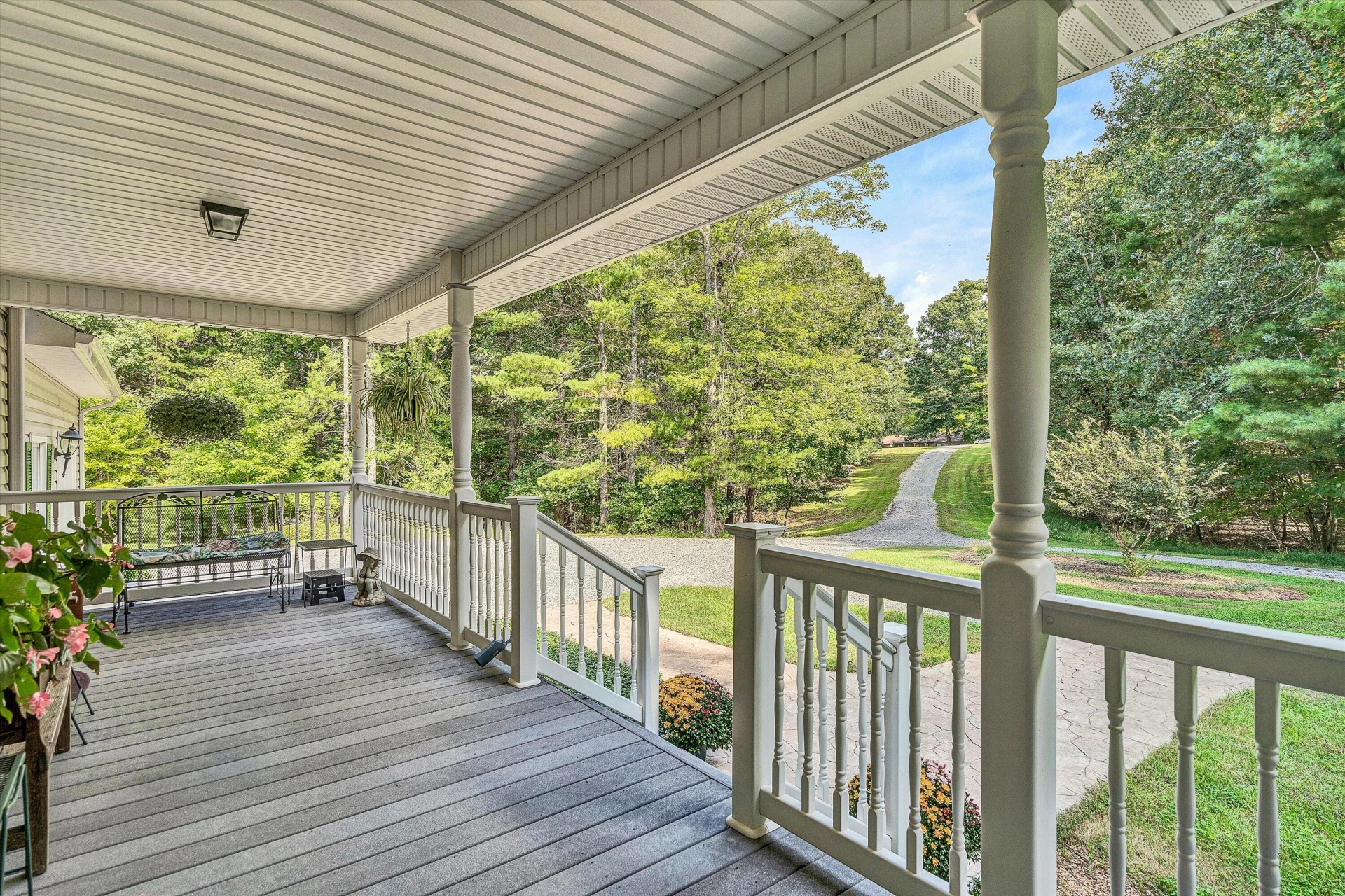 230 Wedgewood DR - Photo 4