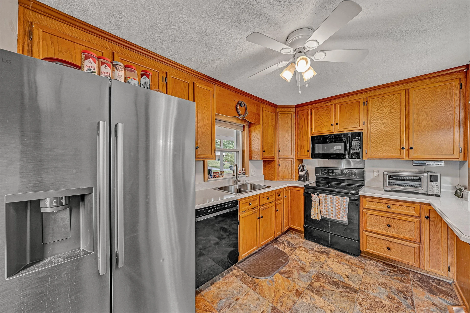5451 Stearnes AVE - Photo 10