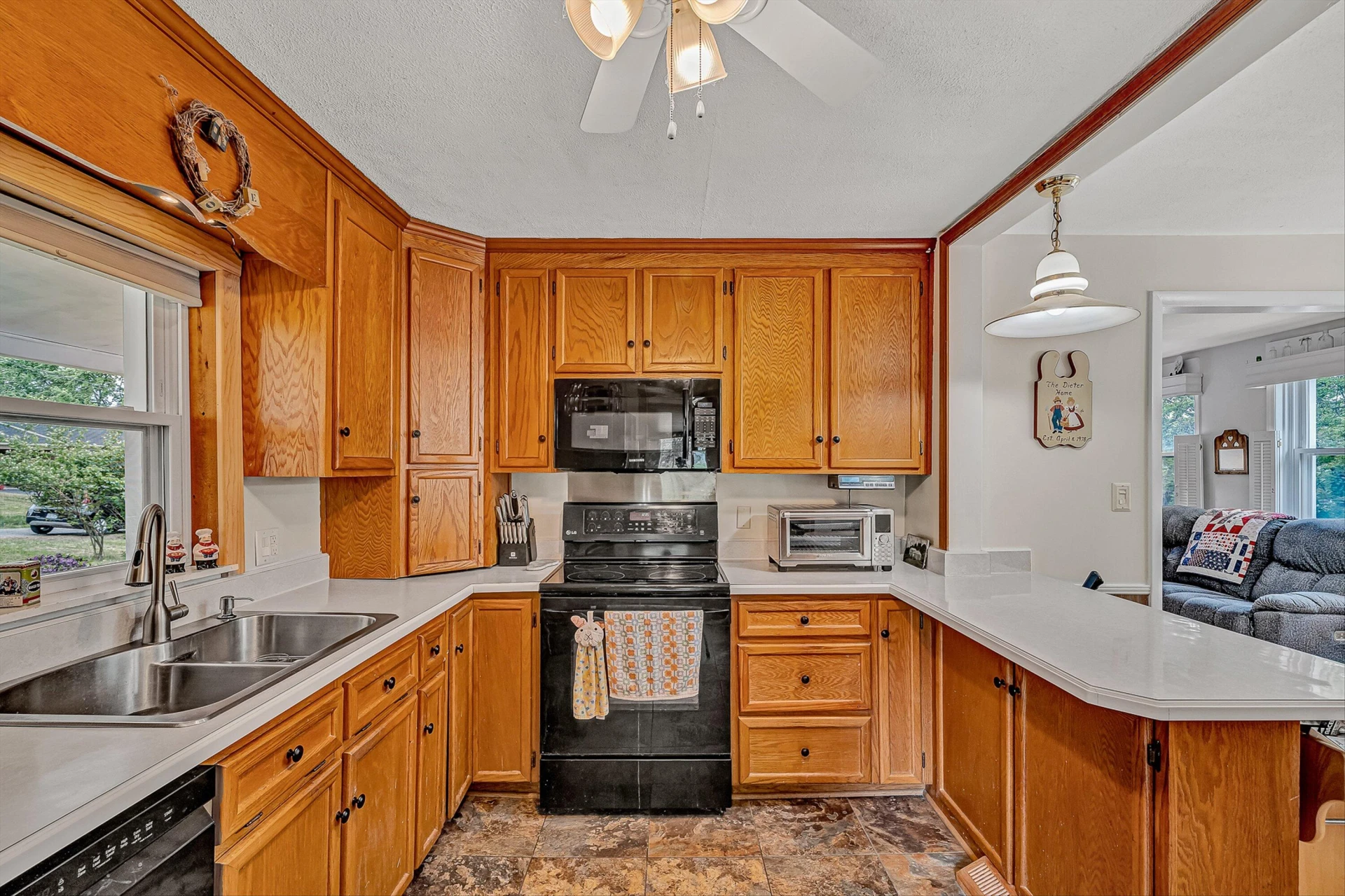 5451 Stearnes AVE - Photo 11