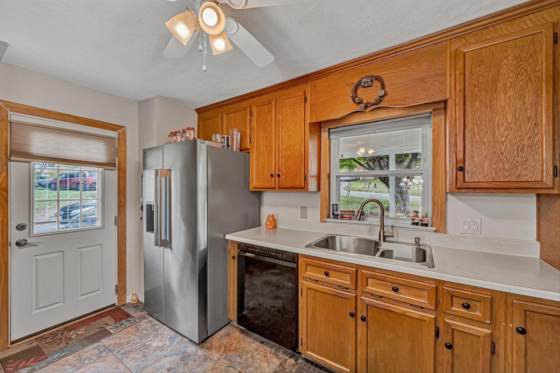 5451 Stearnes AVE - Photo 12