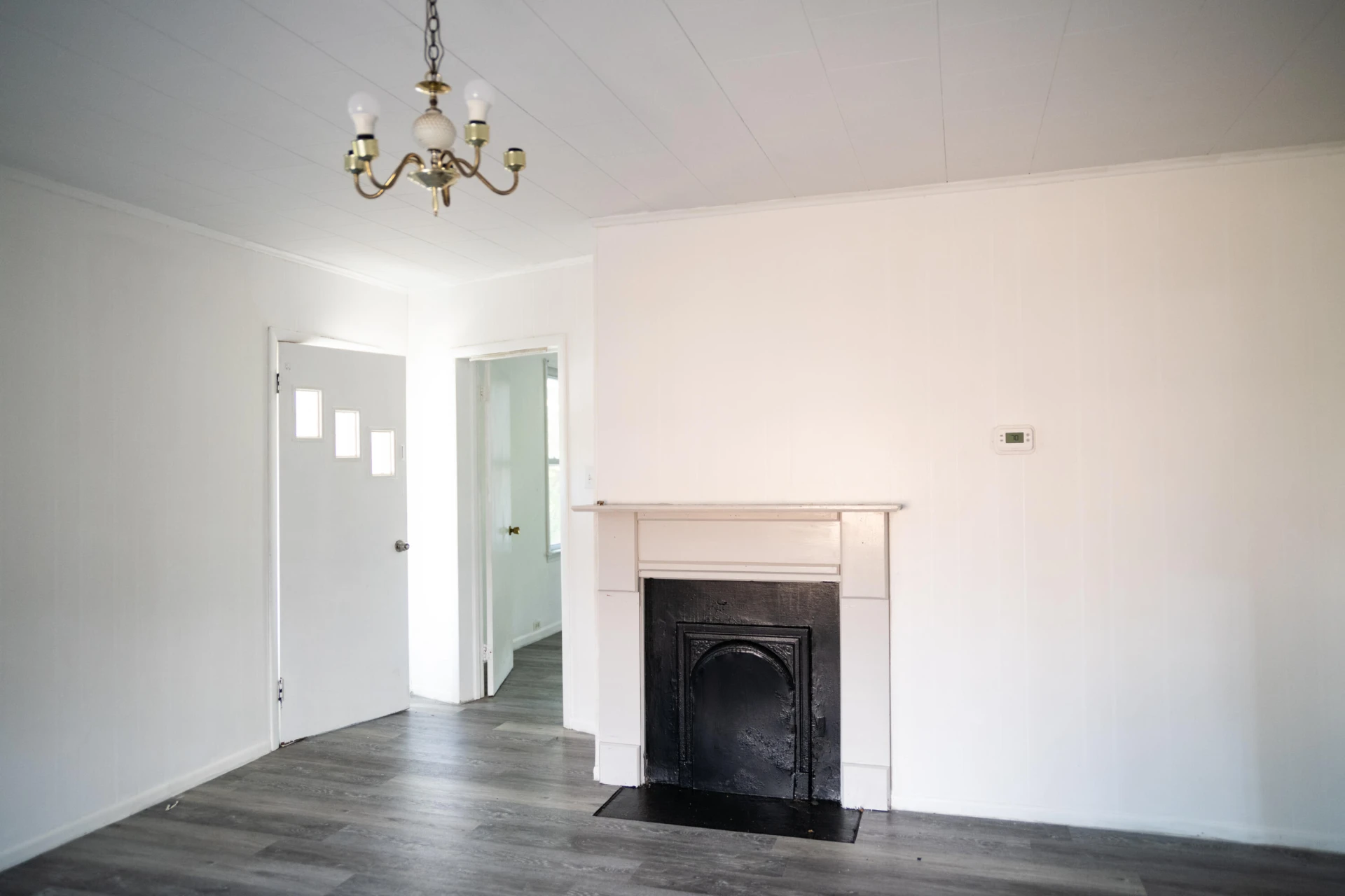 729 Hughes ST - Photo 11