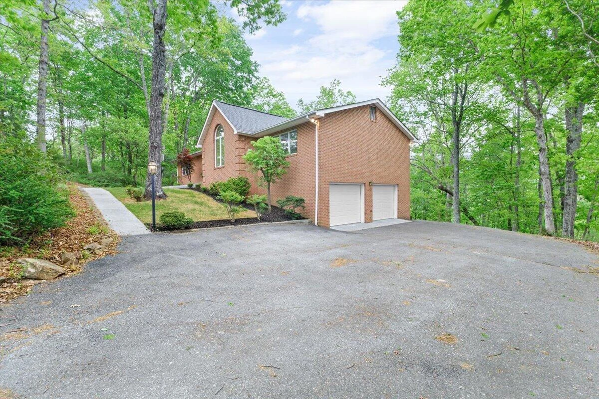 5751 Cox Hopkins RD - Photo 2
