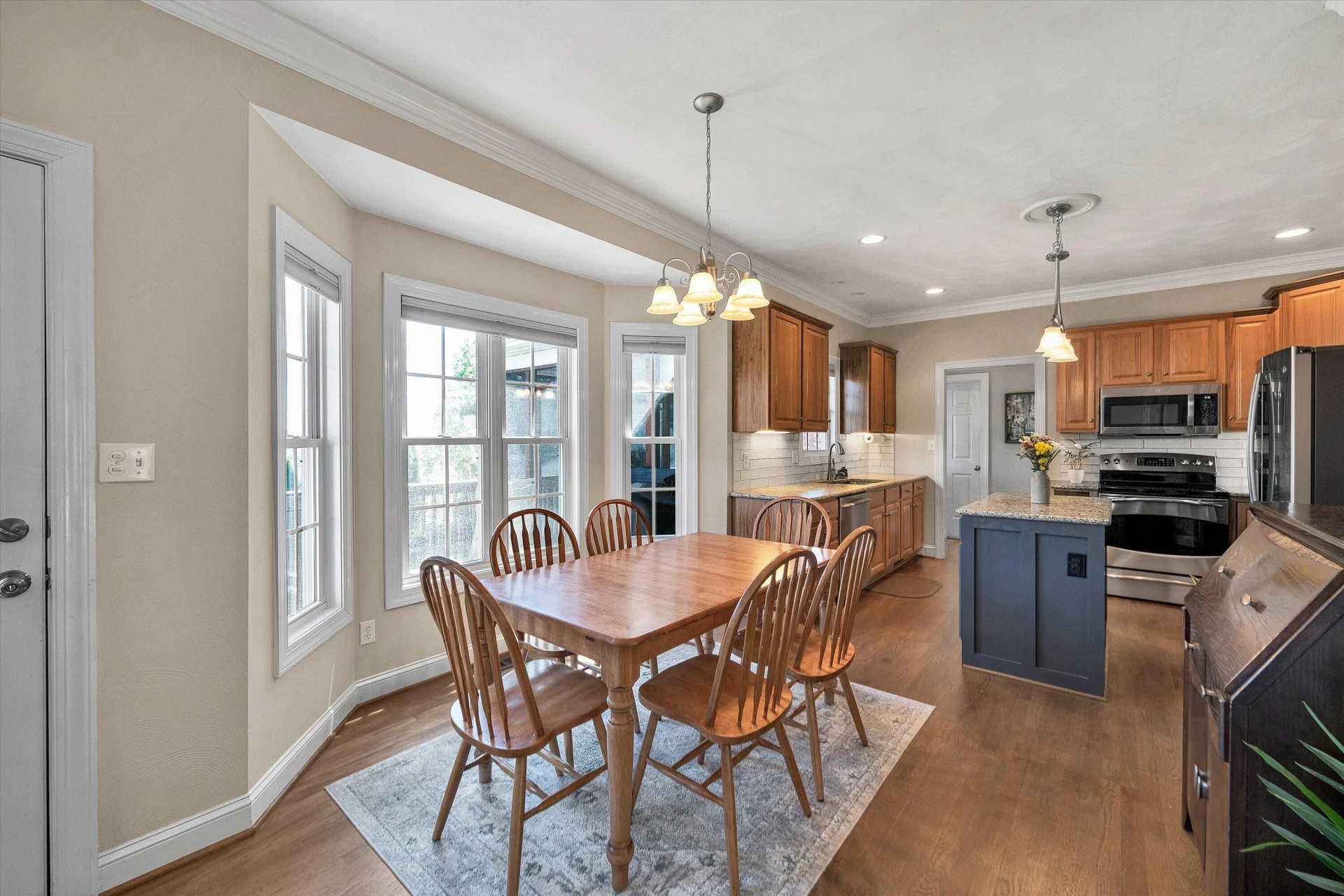 6210 Crumpacker DR - Photo 10