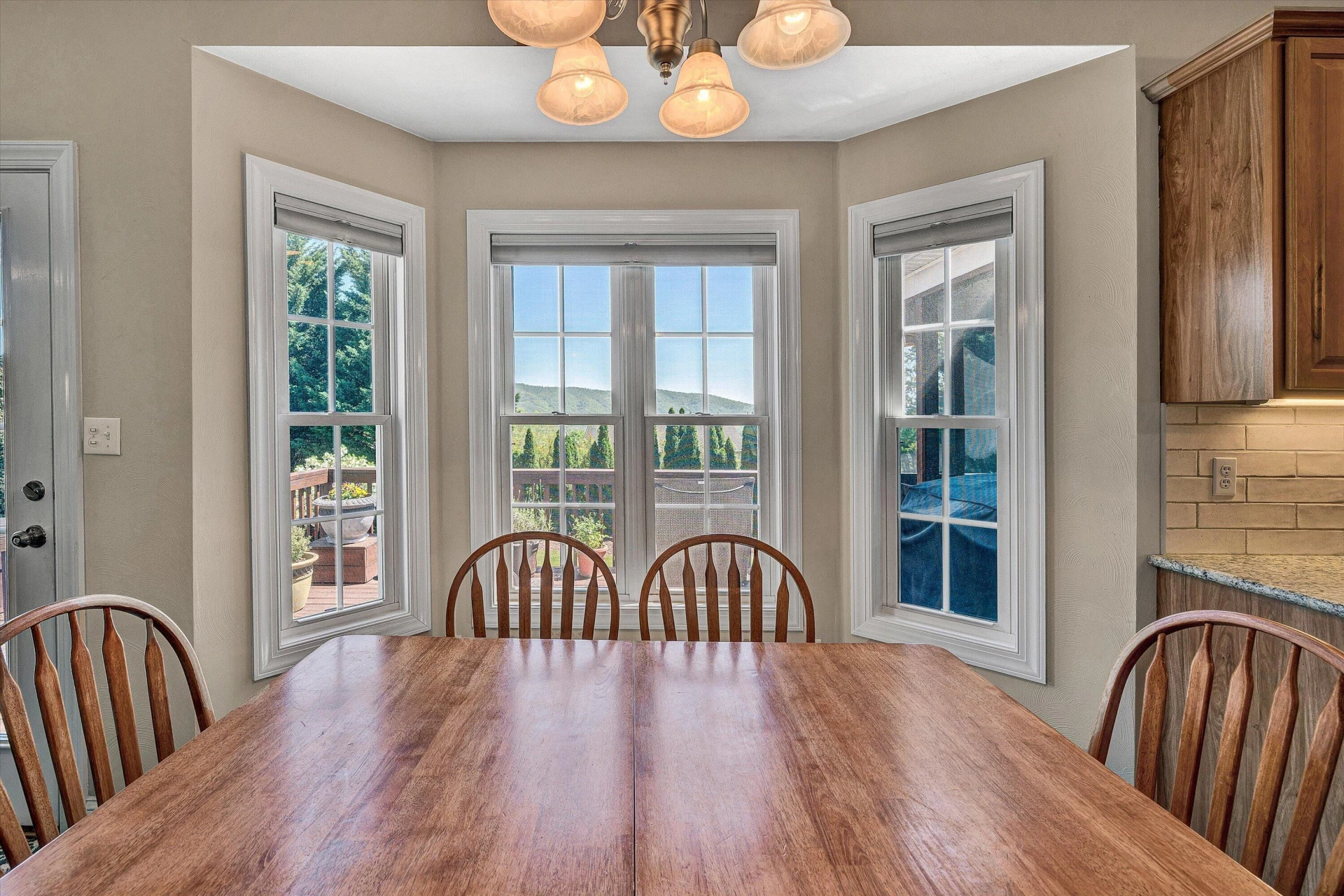 6210 Crumpacker DR - Photo 11