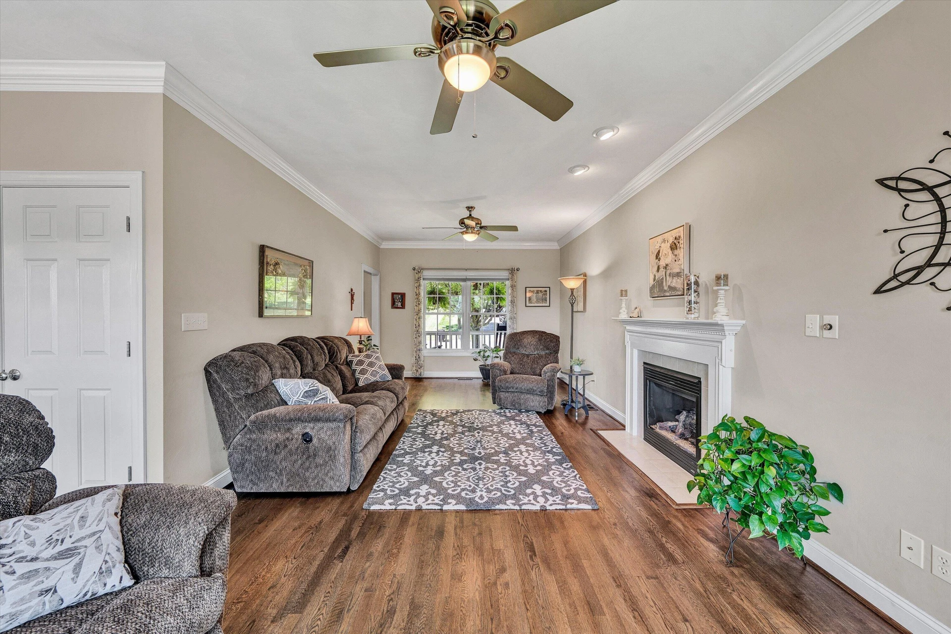 6210 Crumpacker DR - Photo 14