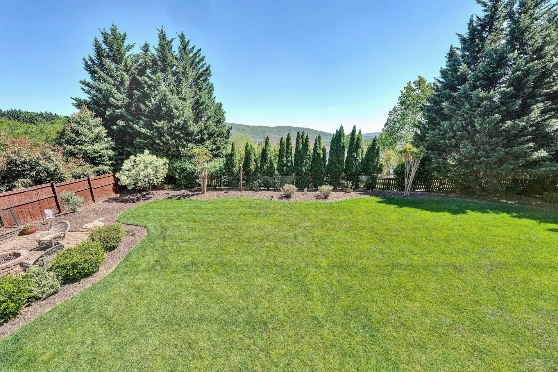 6210 Crumpacker DR - Photo 17