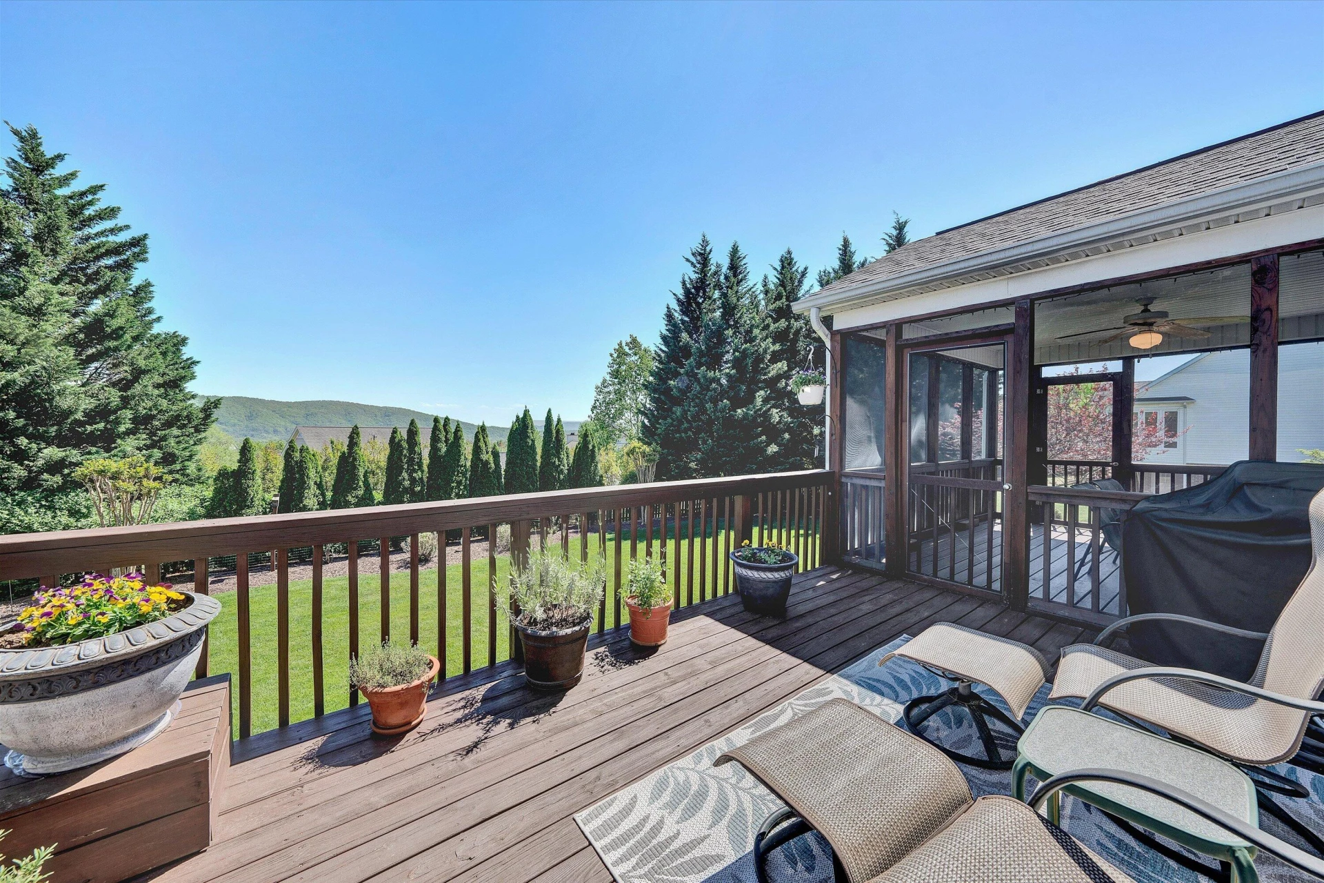 6210 Crumpacker DR - Photo 18