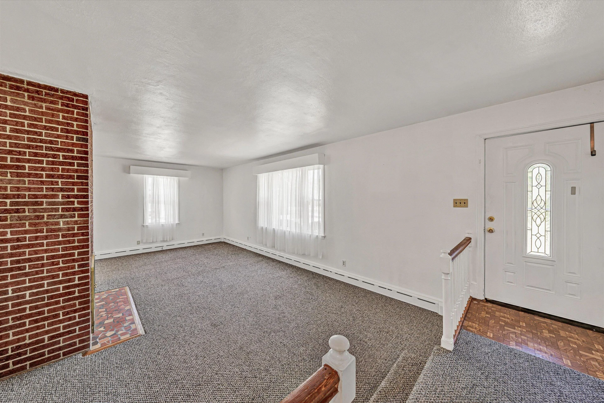 2356 W Riverside DR - Photo 3