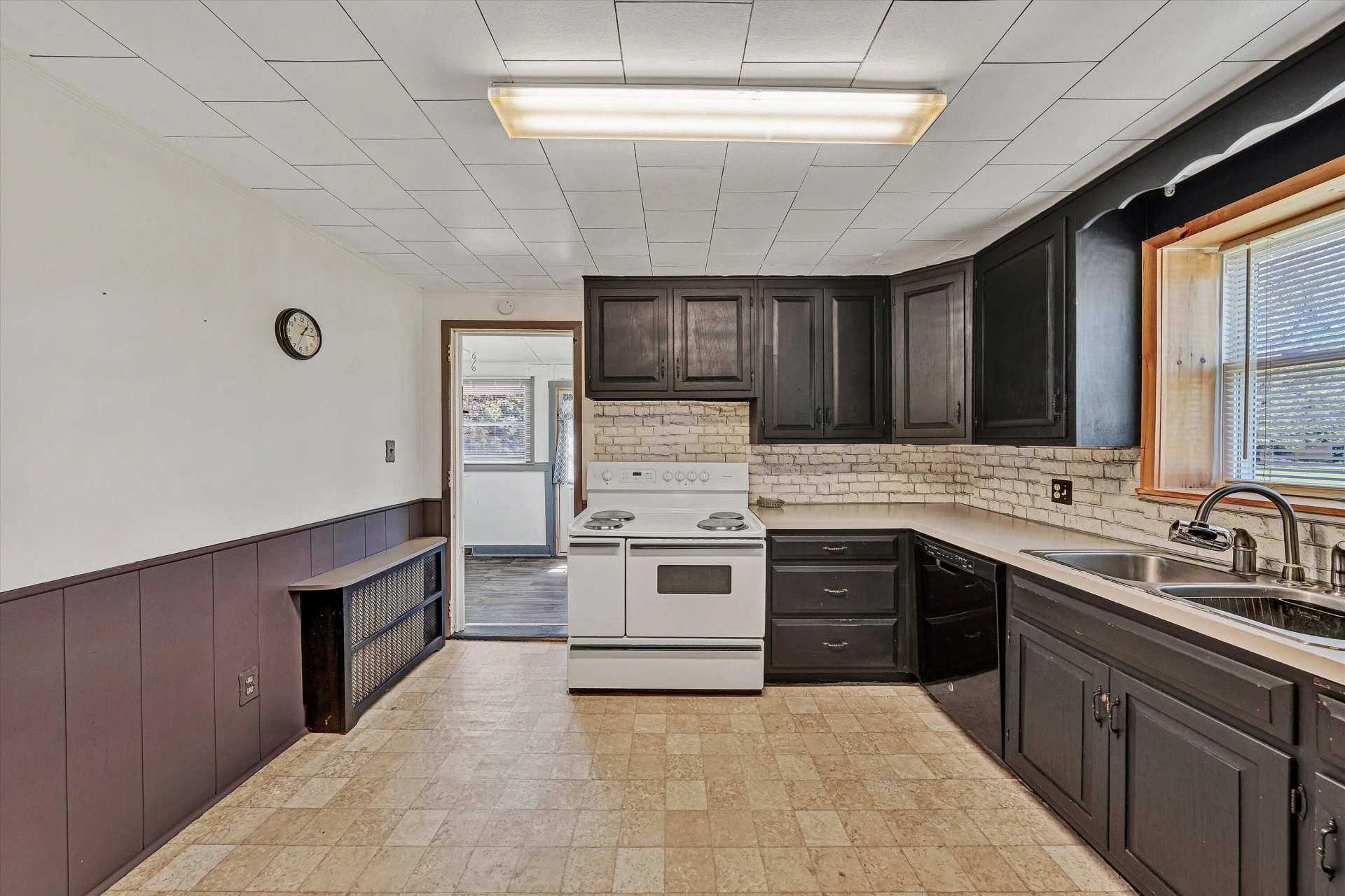 2356 W Riverside DR - Photo 7