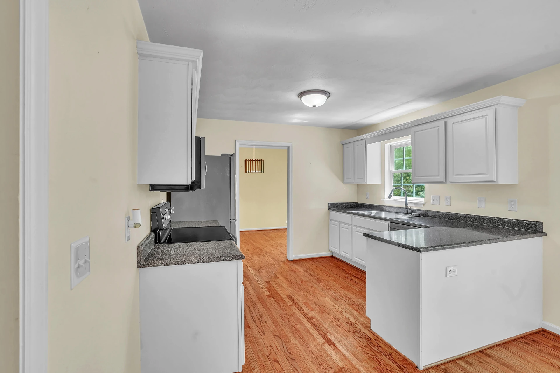 7607 Peebles LN SW - Photo 11