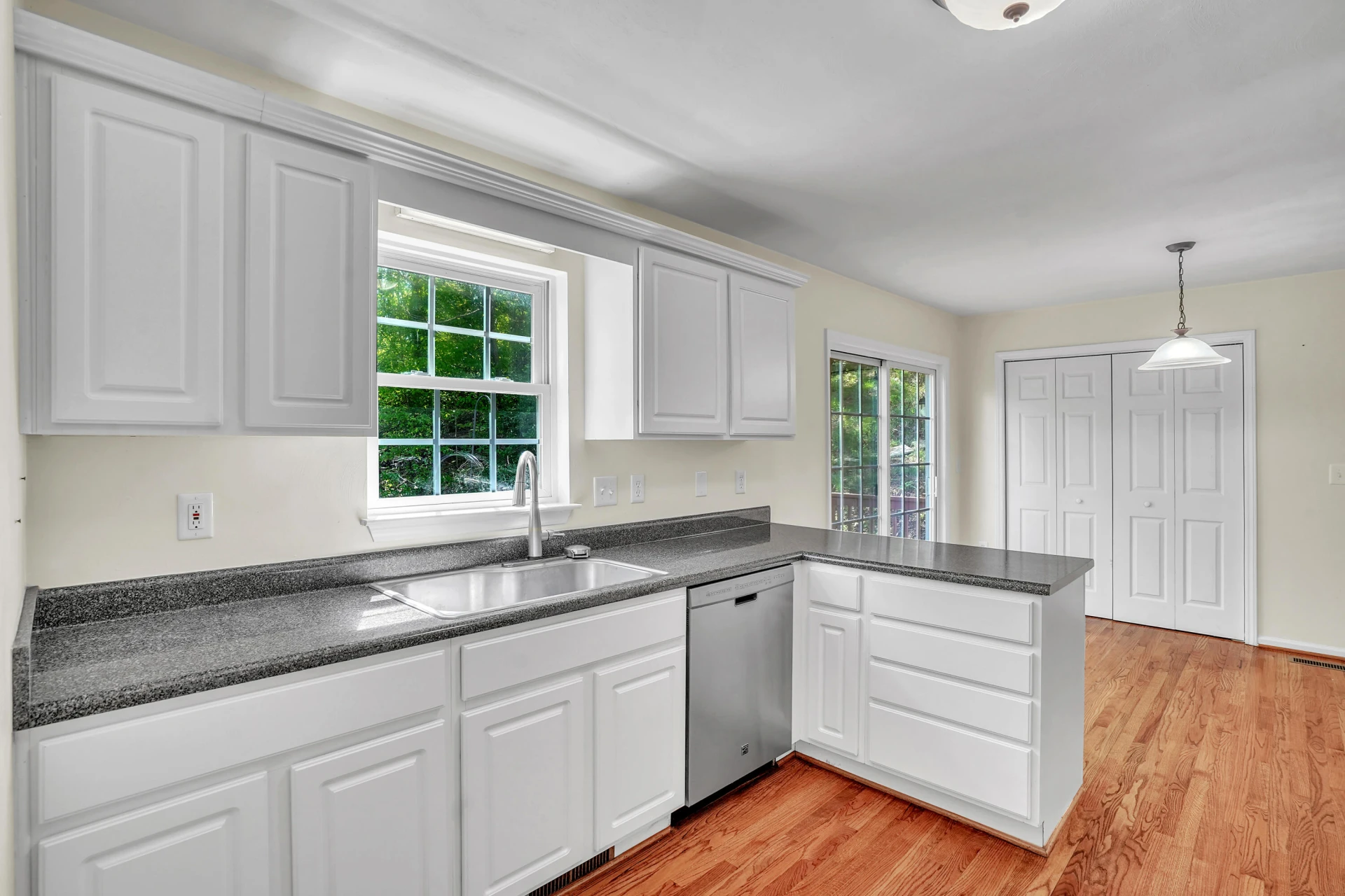 7607 Peebles LN SW - Photo 16